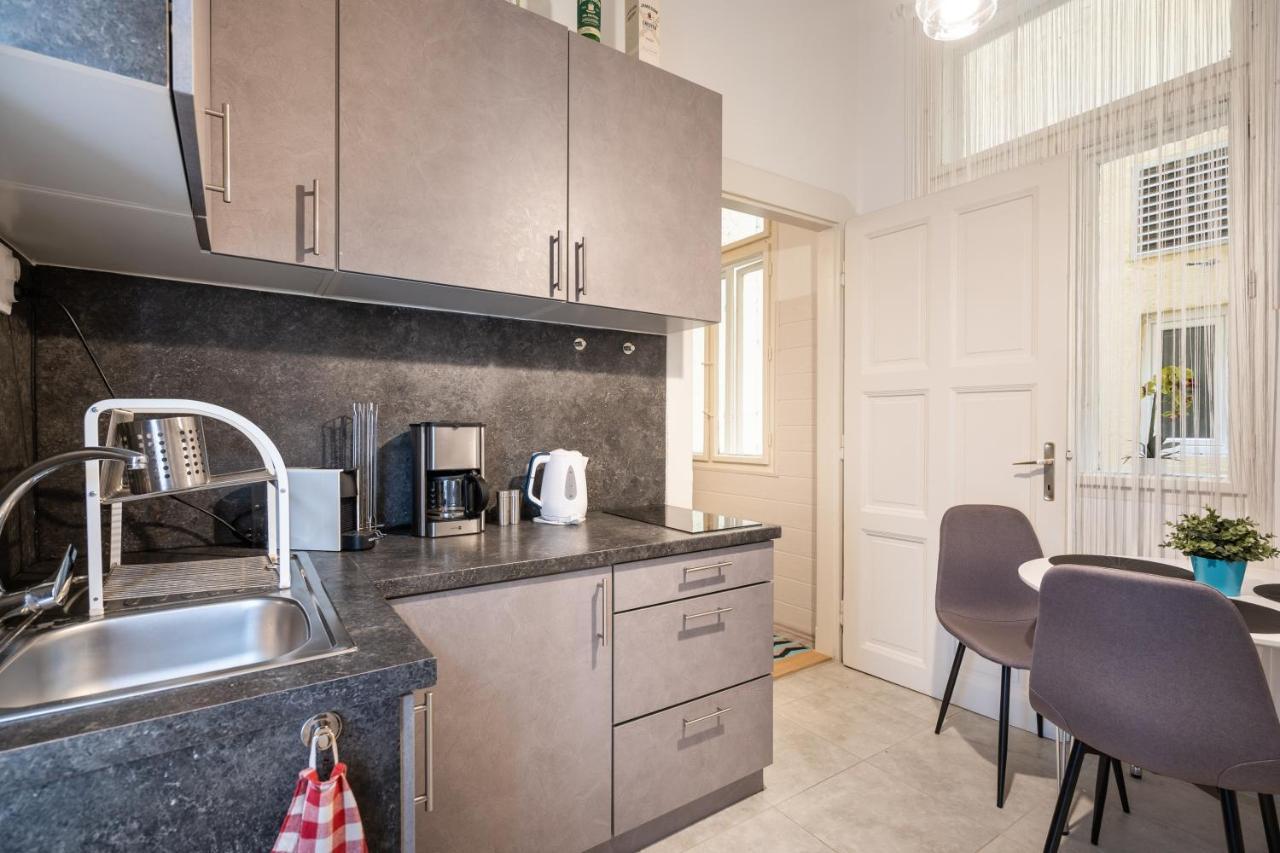 The White House Apartment Budapest Exterior photo