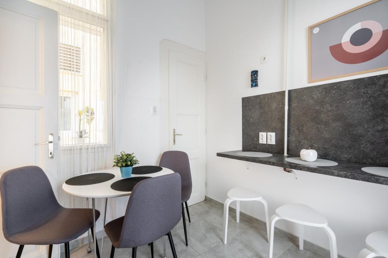The White House Apartment Budapest Exterior photo