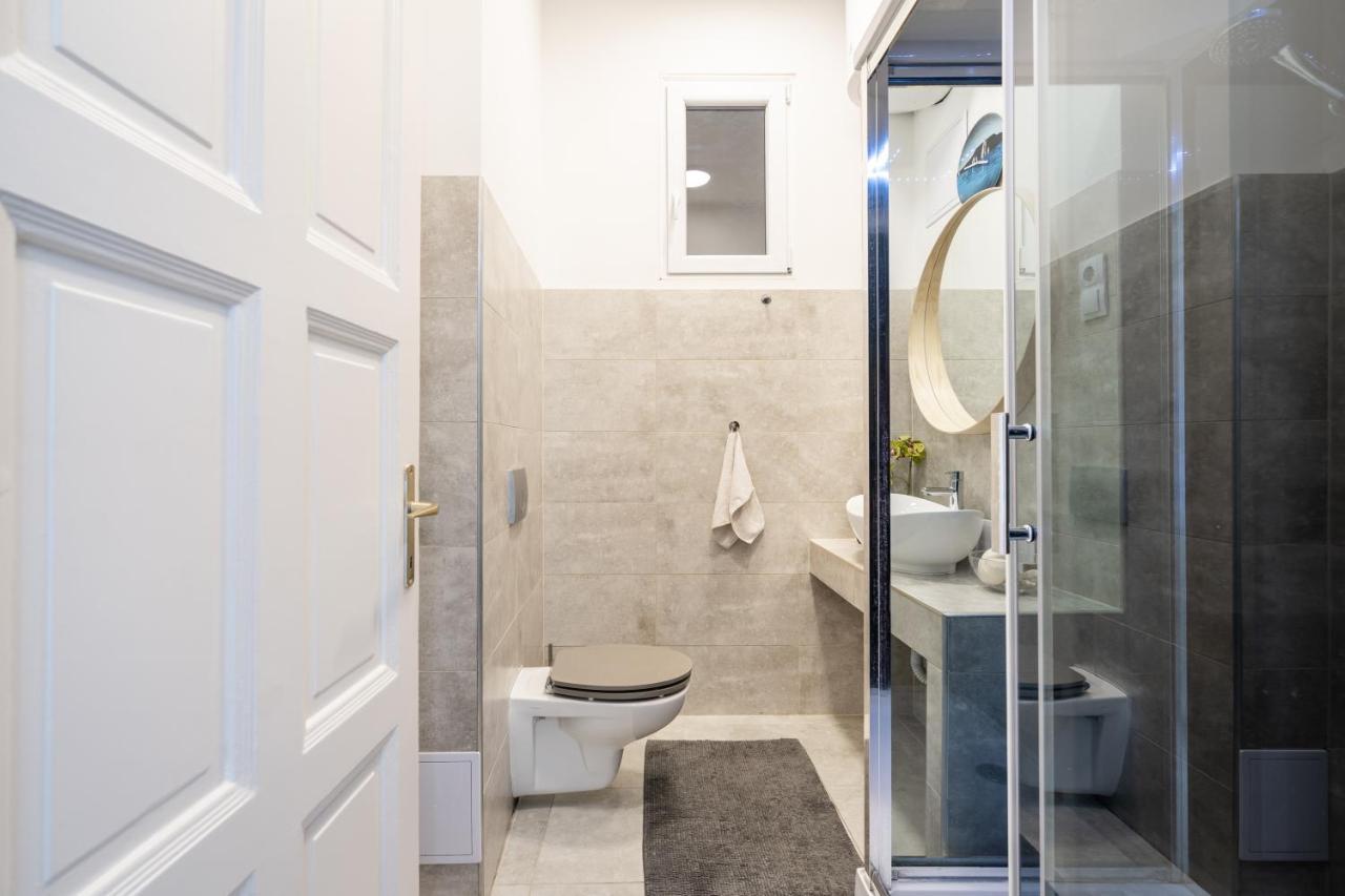 The White House Apartment Budapest Exterior photo
